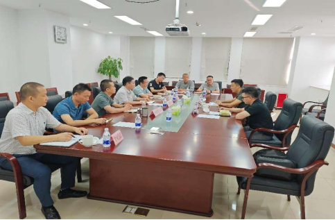 馬明澤帶隊與國家鐵路局裝備技術中心調(diào)研組召開座談交流會.png